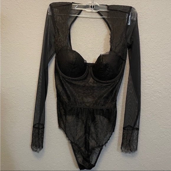 RARE CHANTILLY LACE BODYSUIT TEDDY - Picture 2 of 8